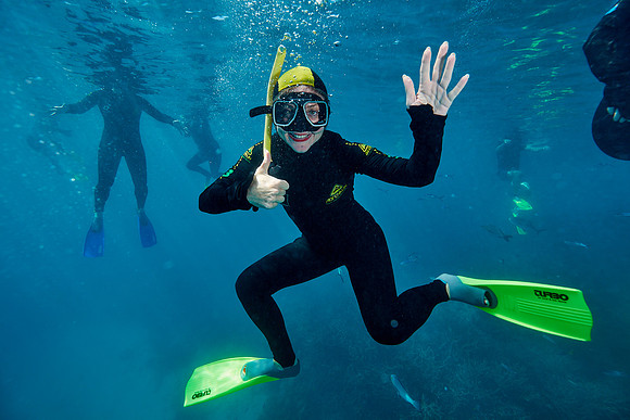Helloworld_Cairns_221112-6112